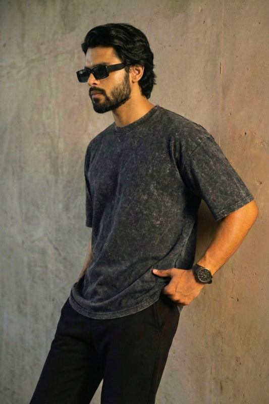Solid Drop Shoulder T-shirt - Black Acid Wash