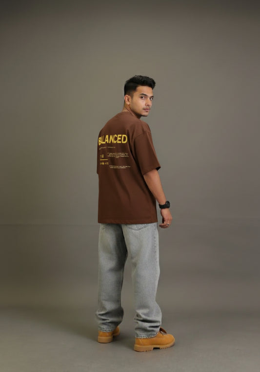 Balanced - Oversized T-shirt - Coffee