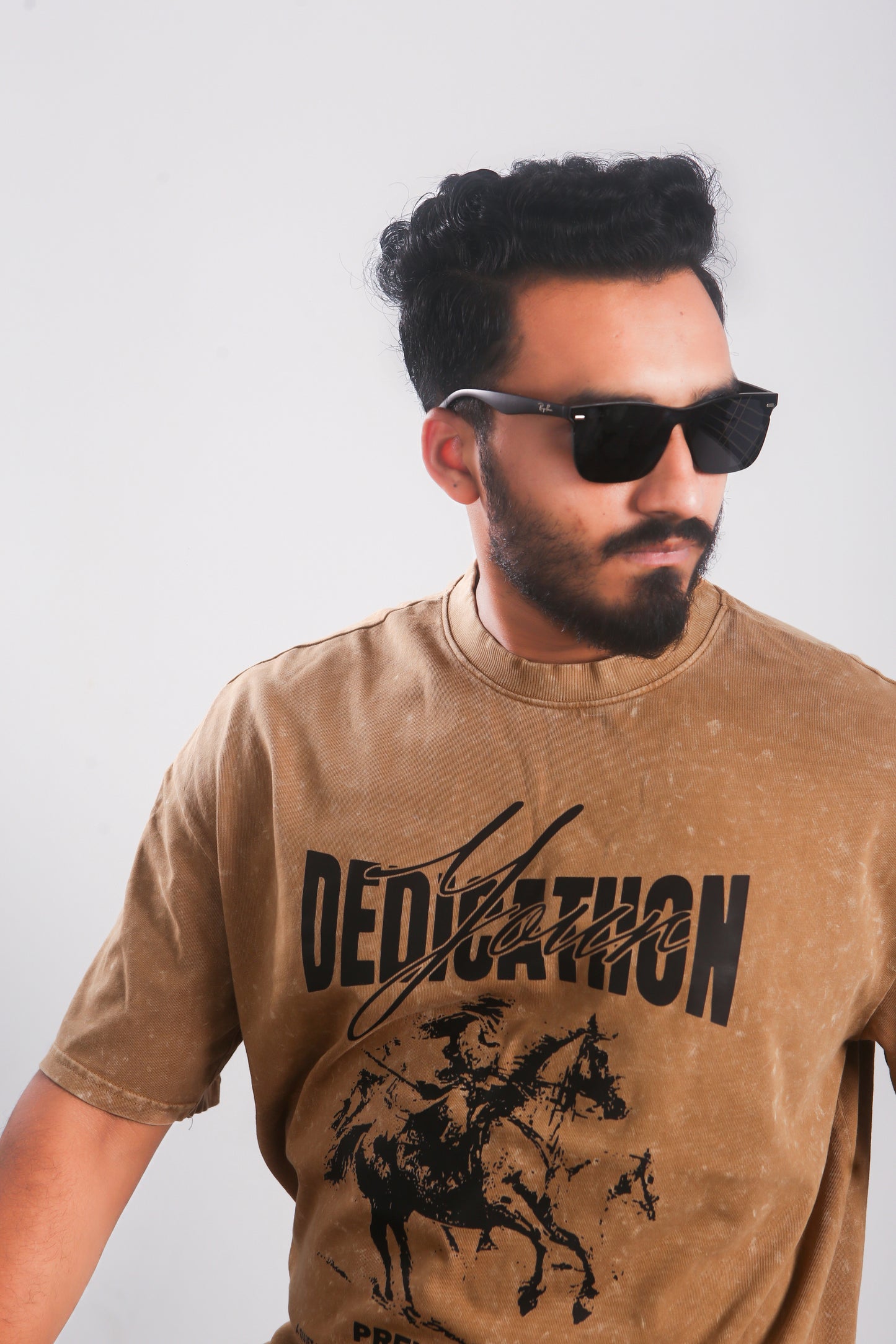Your Dedication - Oversized T-shirt - Beige Acid Wash